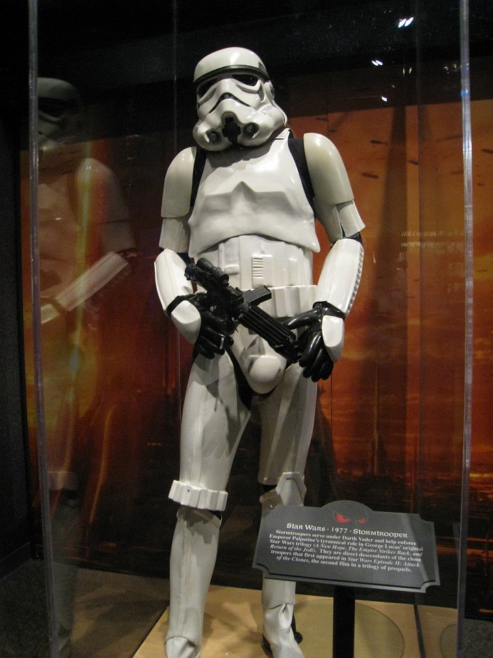 Vacation 2007-12 - Beaches Disney Hotels 0850.jpg - On the 2007-08 Florida vacation we visited beaches from Fort Myers to Sanibel Island sampling local food along the way. Green water and white sugar beaches! Arriving at Disney World we visited several of the theme resorts.